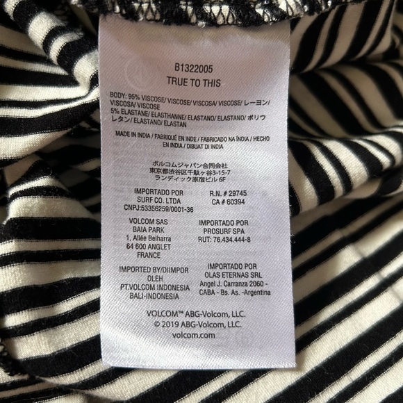 Volcom | What She Said Mini Dress (Sleeveless) - Picture 4 of 10